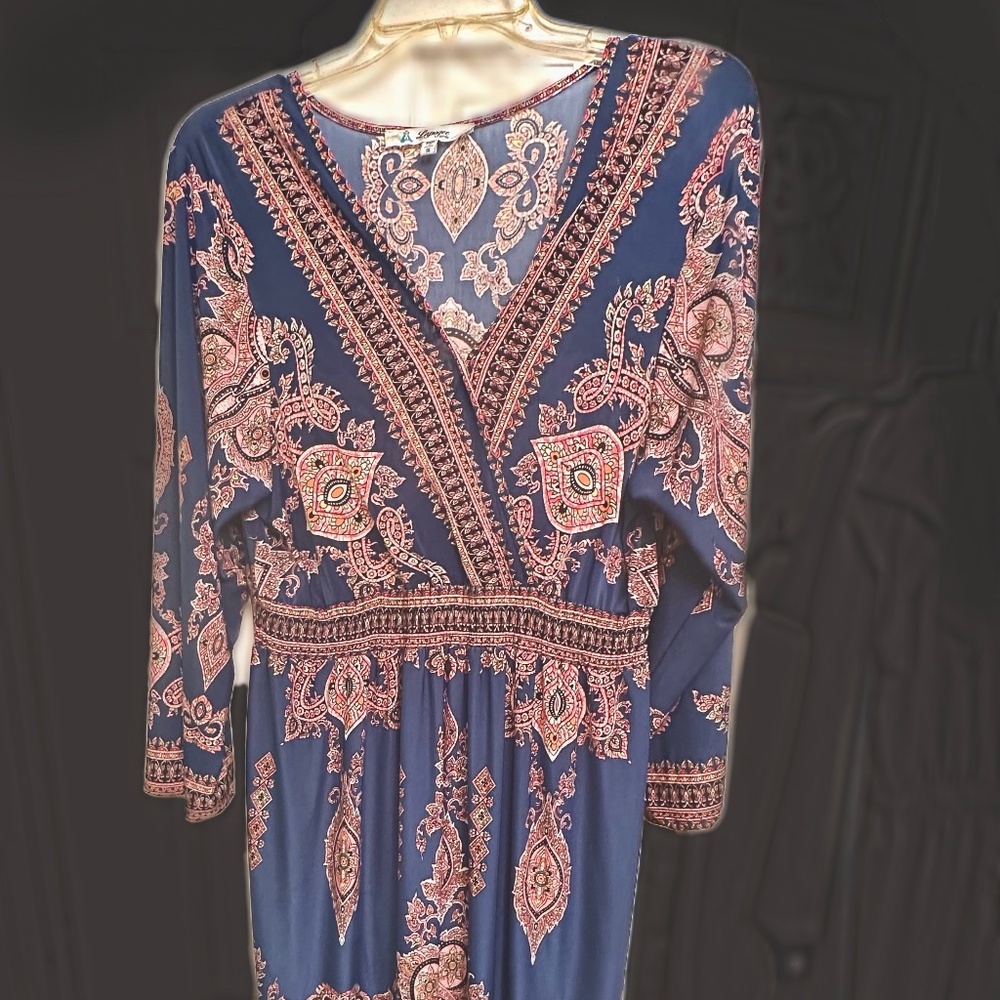 A stunning Maxi dress, in  all its beautiful colored fabric (made in India )